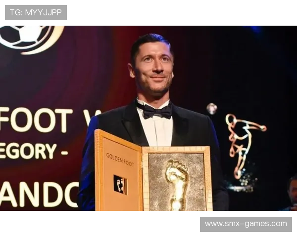 莱万展现西甲金靴级统治力潜能