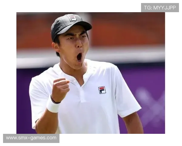 帕尔马控球能力卓越，展现强大中场掌控力，比赛节奏引领全场